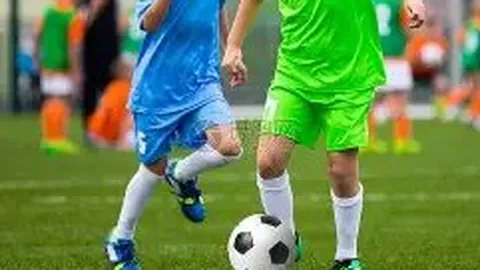 利物浦晋级欧冠8强抽签遇不公，教练球员赛后抨击：分组极度不合理